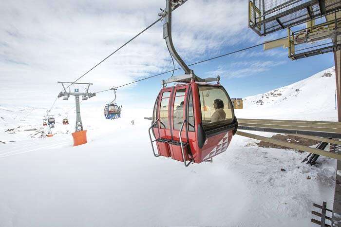 Valle Nevado lift