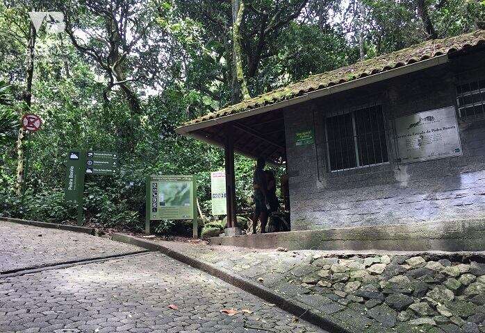 Casinha onde começa a trilha para a Pedra Bonita - Viagens Bacanas