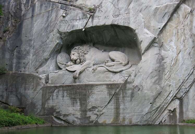 Monumento do Leão em Lucerna - Viagens Bacanas