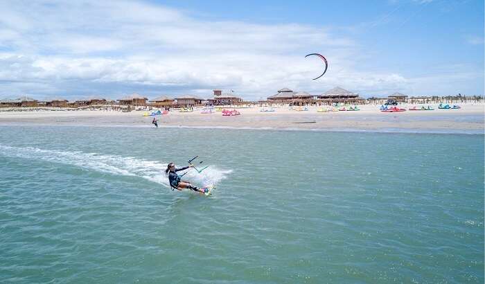 Kitesurf no Jaguaribe Lodge em Fortim