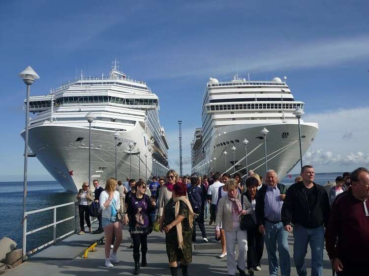 Embarque e desembarque nos portos 