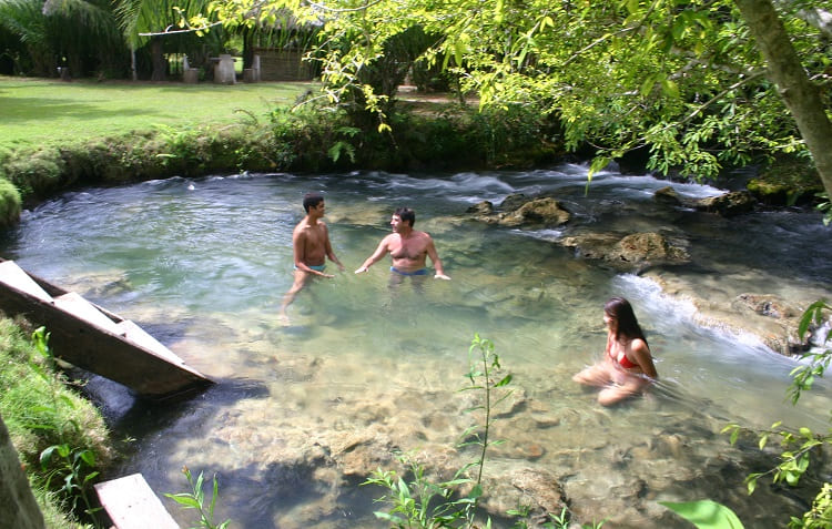 Piscina natural do Hotel Santa Esmeralda em Bonito - Viagens Bacanas 