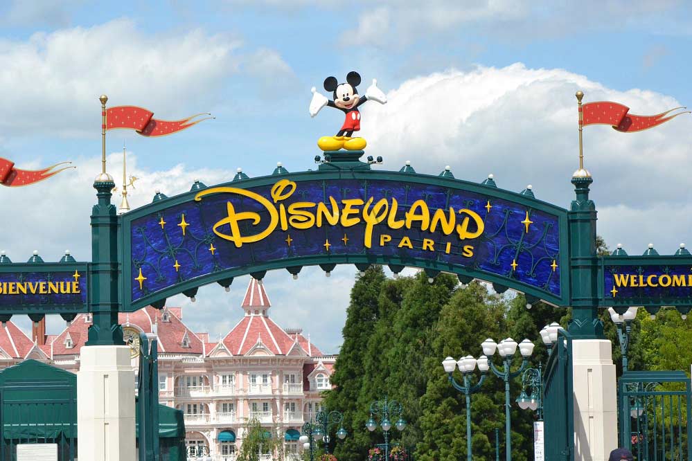 Disneyland Paris - Imagem de Lisa Bunzel por Pixabay