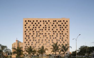 B Hotel Brasília: um hotel prático, bonito e bem localizado B Hotel Brasília - foto Joana França