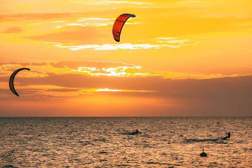 Kitesurf em Dubai - foto Turismo de Dubai