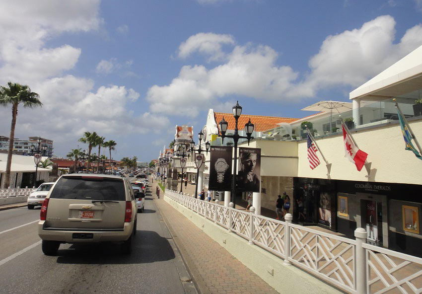 Carro em Aruba - foto Viagens Bacanas