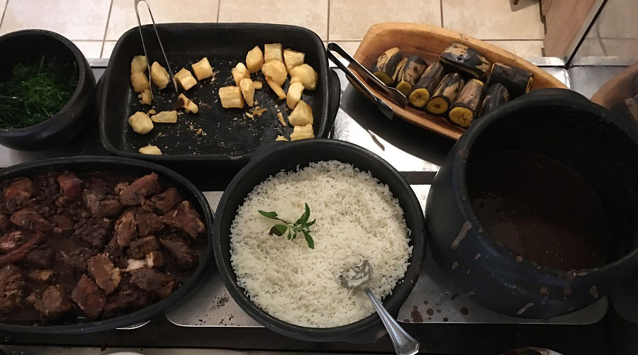 Feijoada na Villa São Romão