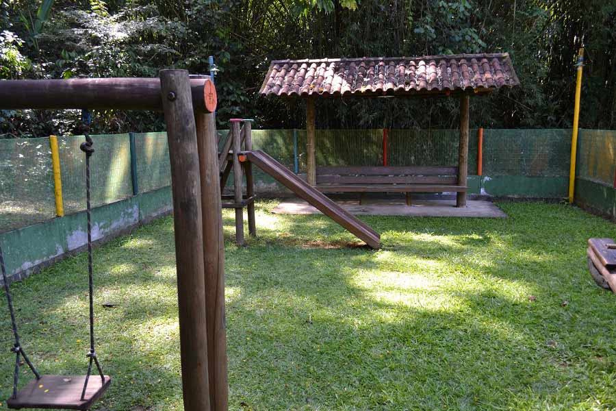 Parque infantil na Villa São Romão