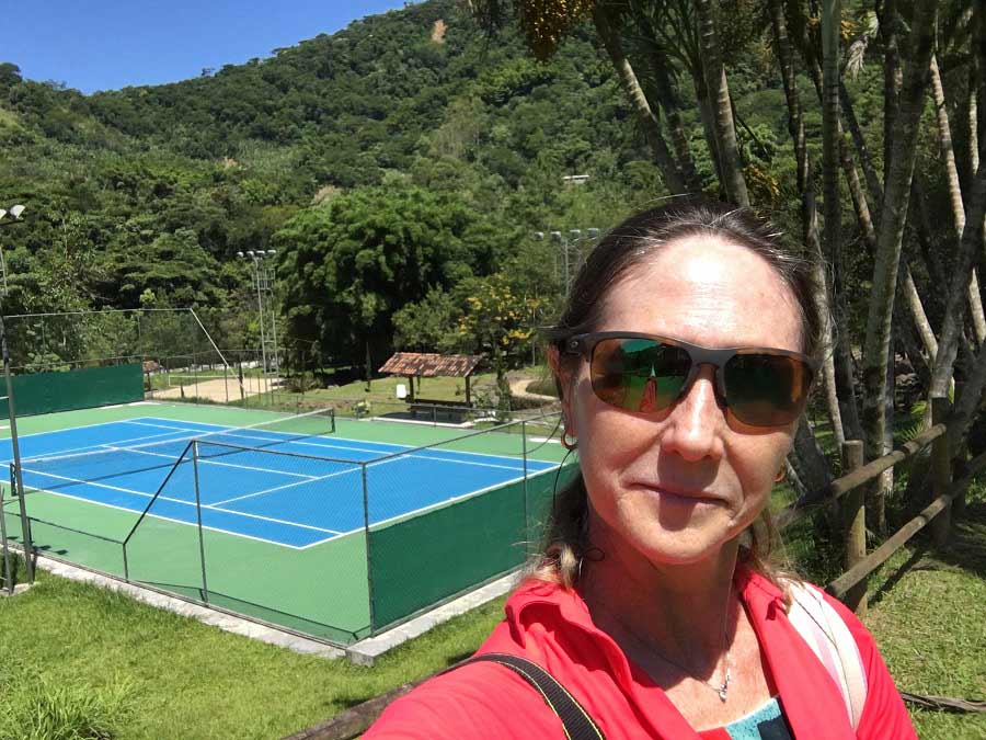 Villa Sao Romao quadra tenis Ana Morize Viagens Bacanas