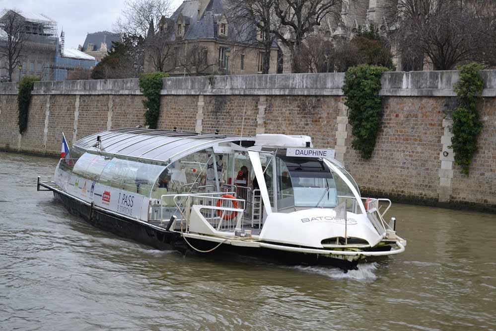 Barco no Rio Sena - Paris - foto Viagens Bacanas