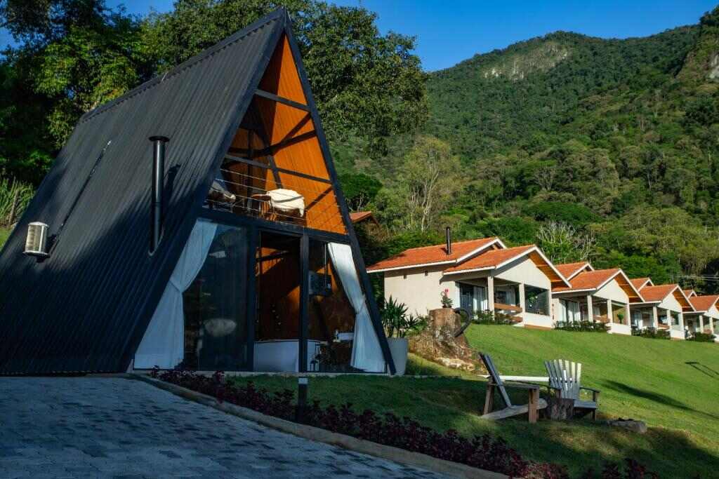 Descubra o Brasil: Os 10 destinos mais acolhedores do Brasil para você conhecer! 6 Chalés Quinta da Boa Vista - São bento do Sapucaí - foto Booking