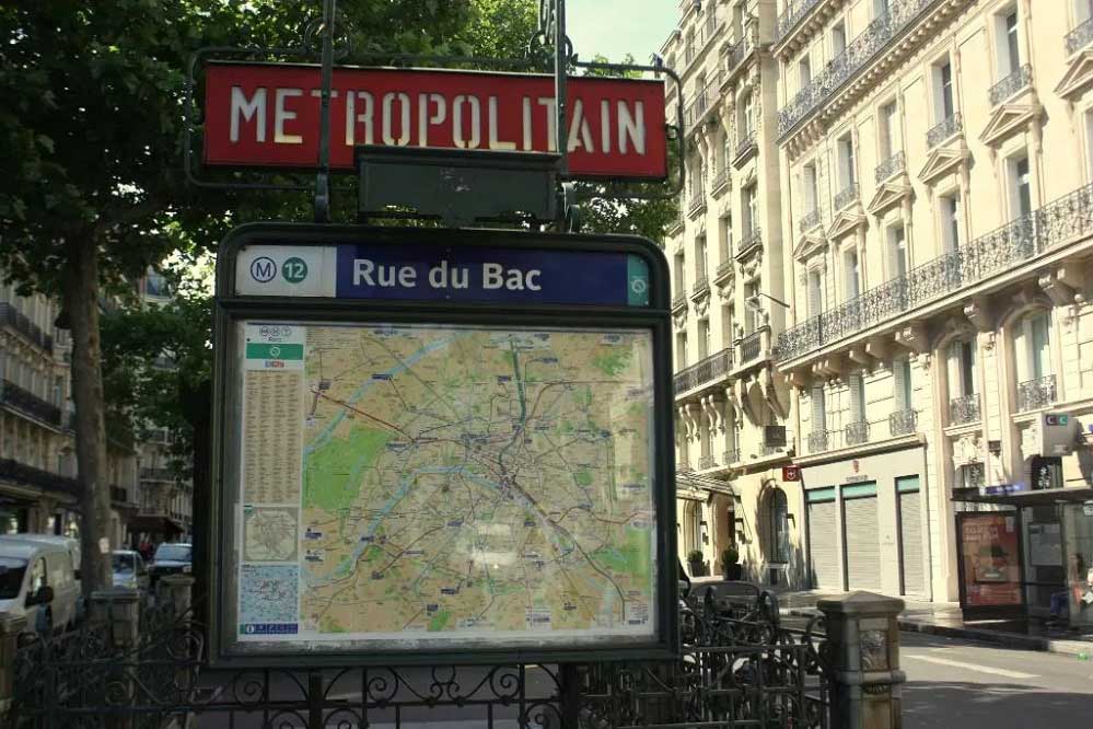 Metrô Rue du Bac - foto Booking.com