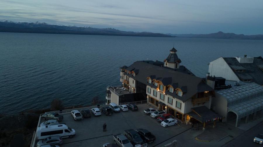 Onde Ficar em Bariloche? 6 Hotéis Incríveis para sua Viagem 7 Cacique Inacayal Lake Hotel & Spa - foto Booking