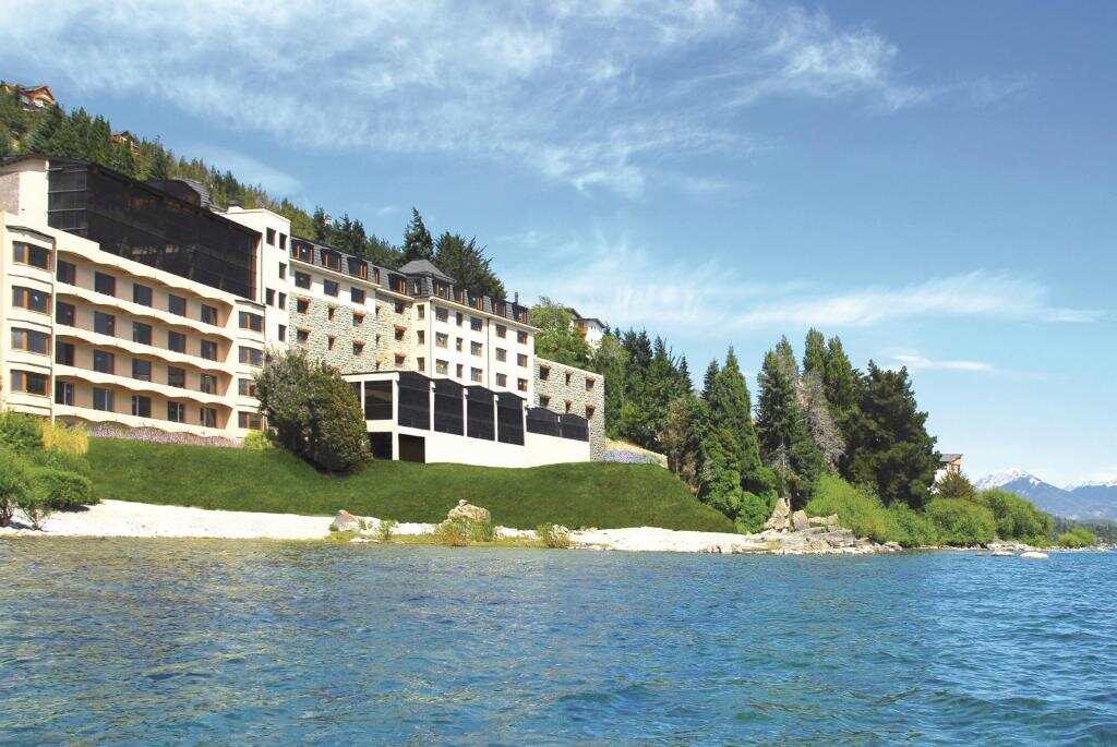 Onde Ficar em Bariloche? 6 Hotéis Incríveis para sua Viagem 3 Hotel Alma del Lago Suites & Spa - foto Booking