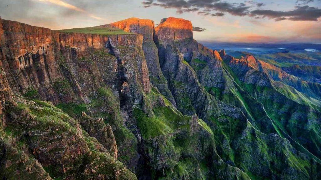 Cadeia de Montanhas Drakensberg - África do Sul