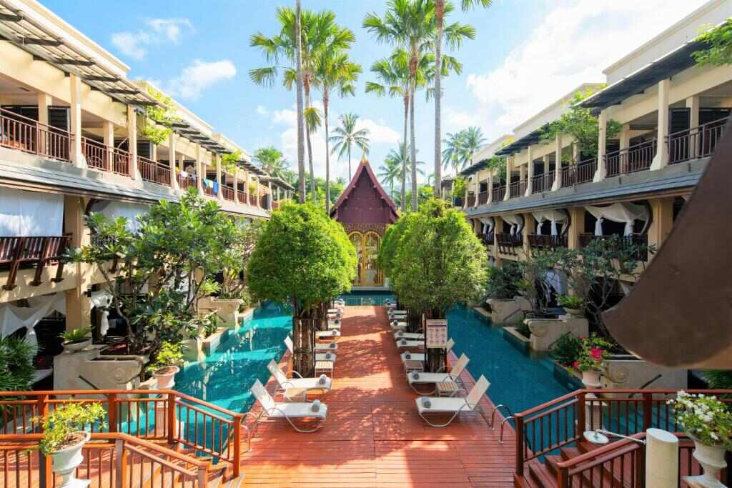 Burasari Phuket Resort & Spa - foto Booking