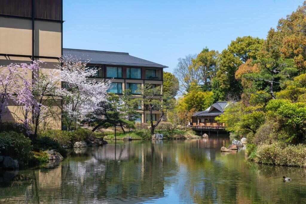 Hotéis no Japão Cerejeiras 2026: as 3 melhores opções de Hotel 3 Four Seasons Hotel Kyoto - foto Booking