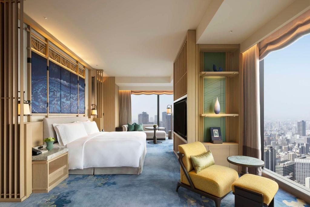 Hotel Waldorf Astoria Osaka: Luxo e Design no Coração de Umekita 3 Quarto do Hotel Waldorf Astoria Osaka