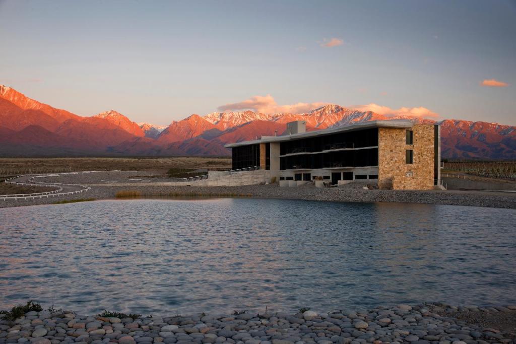 Onde ficar em Mendoza? Melhores Hotéis e Regiões 9 Casa de Uco Vineyards & Wine Hotel Mendoza - foto Booking