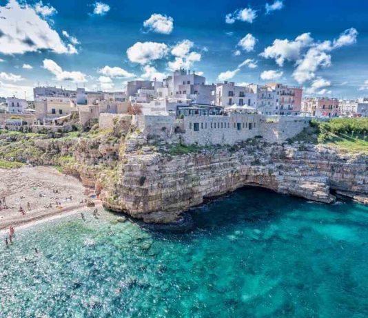Polignano a Mare: O que Visitar na Joia das Rochas da Puglia Polignano a Mare - Puglia - Itália