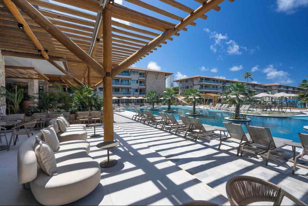 Samoa Villa Resort: Um Refúgio com Piscina de Areia em Porto de Galinhas 8 Piscina do Samoa Villa Resort Muro Alto