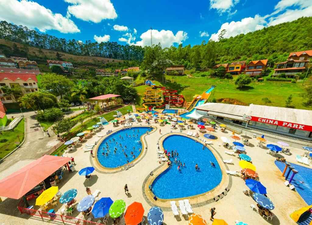 China Park Eco Resort: Diversão e Pensão Completa em Domingos Martins 4 Parque aquático do China Park Eco Resort - foto Booking