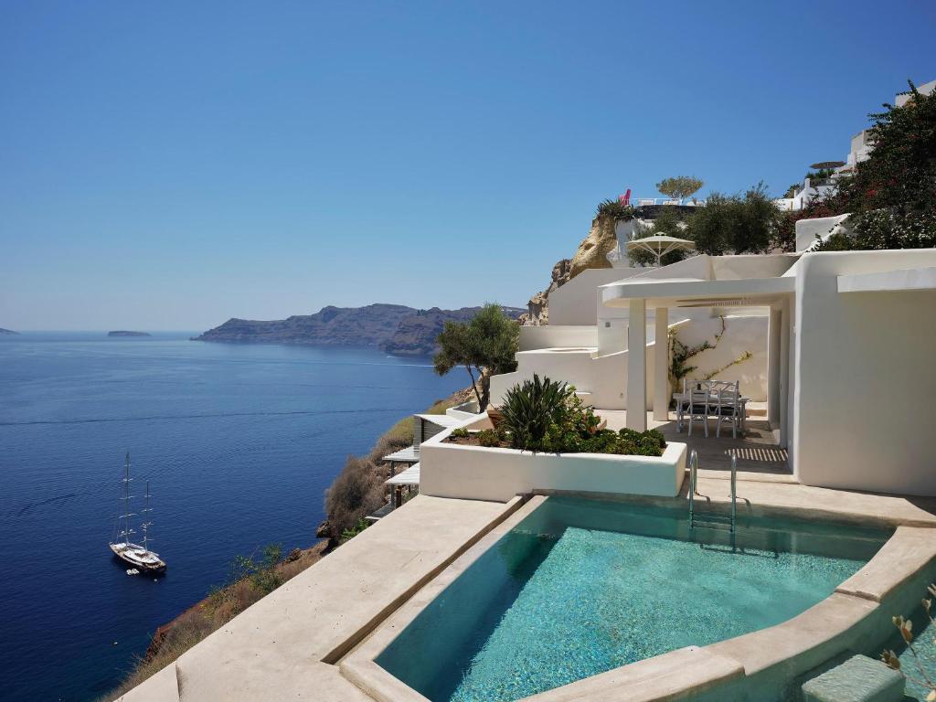 Hotéis de luxo na Grécia em Atenas, Santorini e Mykonos 4 Hotel Andronis Luxury Suites Santorini - foto Booking