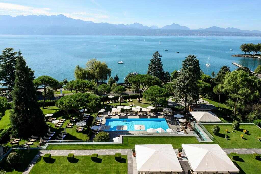 10 Melhores Hotéis da Suíça: dos Alpes aos Lagos 7 Hotel Beau-Rivage Palace Lausanne - foto Booking