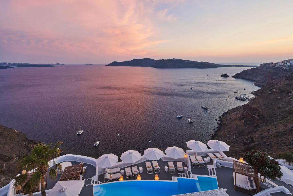 Hotéis de luxo na Grécia em Atenas, Santorini e Mykonos 5 Hotel Katikies Kirini Santorini - foto Booking