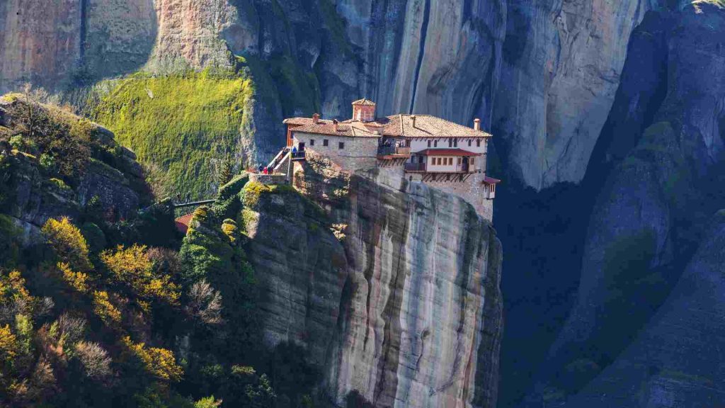 10 Melhores Lugares na Grécia que Você Precisa Conhecer 9 Meteora - Grécia - imagem Canva