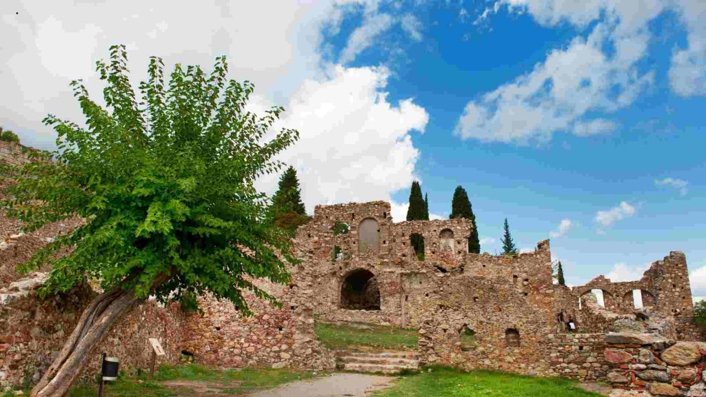 10 Melhores Lugares na Grécia que Você Precisa Conhecer 12 Mystras - Grécia - imagem Canva