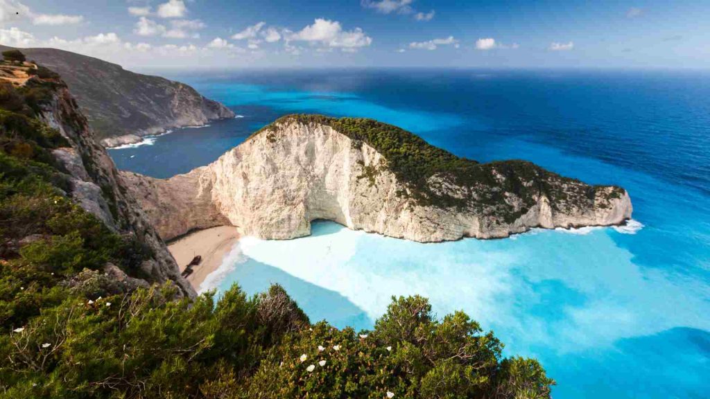 10 Melhores Lugares na Grécia que Você Precisa Conhecer 8 Zakynthos - Grécia - imagem Canva