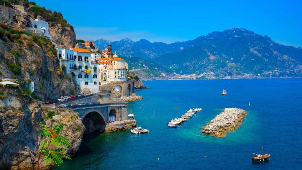 Costa Amalfitana na Itália: Dicas pelas Vilas mais Lindas 1 Costa Amalfitana - Itália - imagem Canva