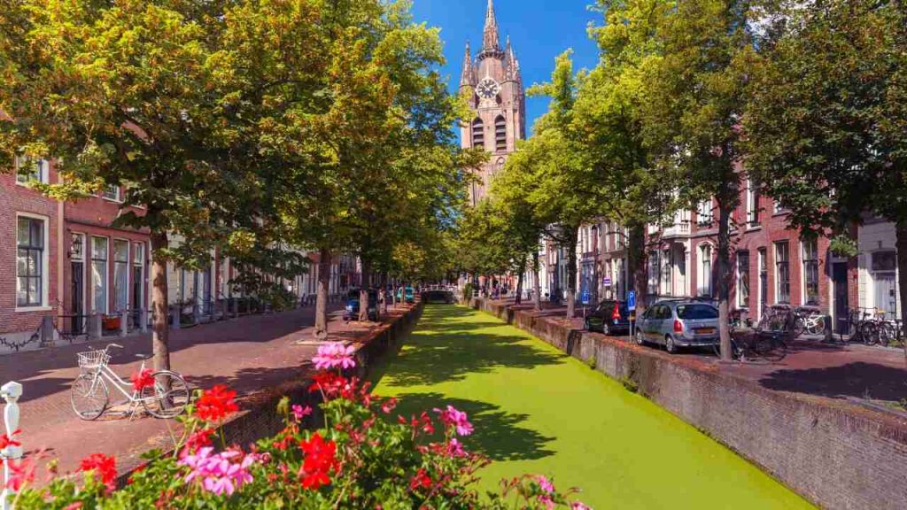 As Cidades Mais Bonitas dos Países Baixos: 6 Destinos Incríveis 4 Delft - Países Baixos - imagem Canva