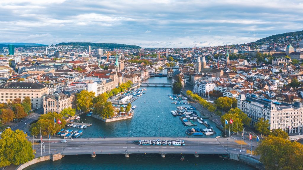Guia de Zurique: A Elegante e Vibrante Cidade Suíça 2 Zurique - Suíça - imagem Canva