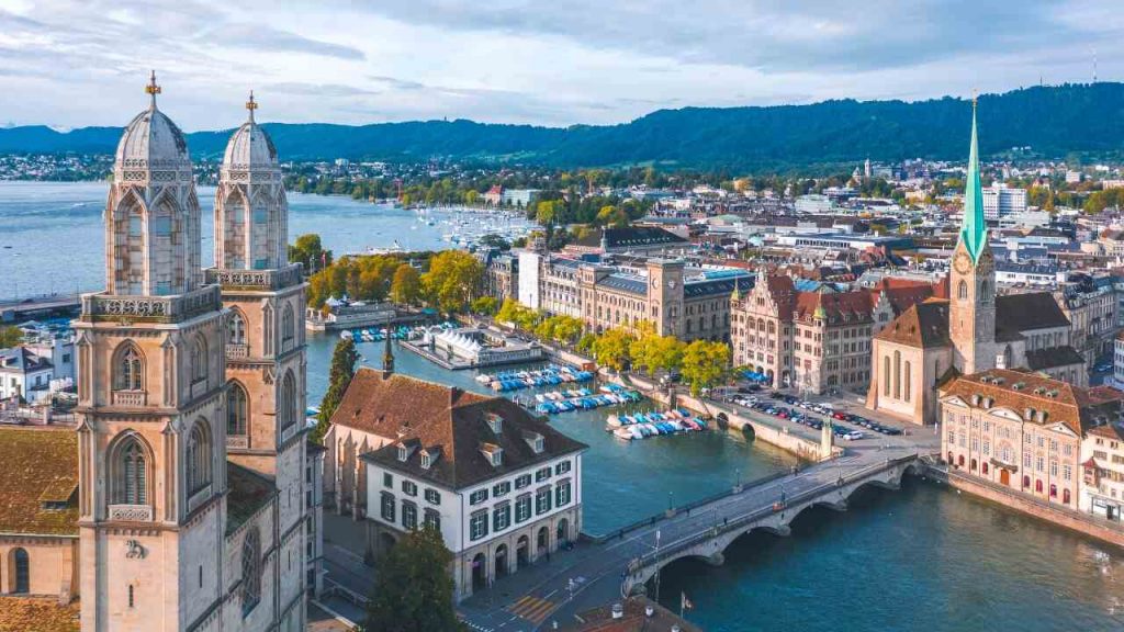 Guia de Zurique: A Elegante e Vibrante Cidade Suíça 1 Zurique - Suíça - imagem Canva