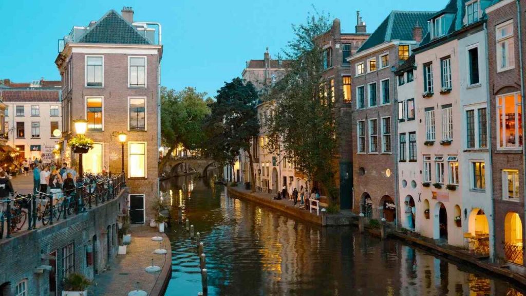 As Cidades Mais Bonitas dos Países Baixos: 6 Destinos Incríveis 3 Utrecht - Países Baixos - imagem Canva