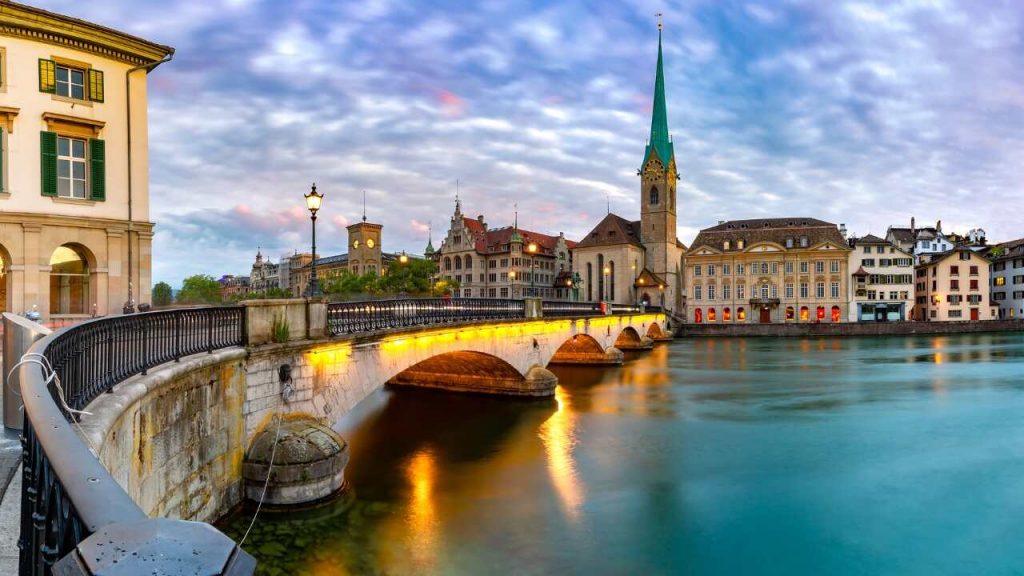 Guia de Zurique: A Elegante e Vibrante Cidade Suíça 3 Zurique - Suíça - imagem Canva