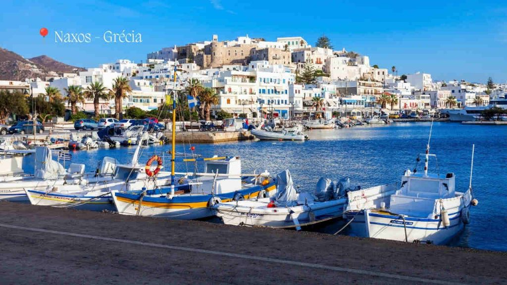 Lugares Mais Bonitos da Grécia: 25 Destinos Incríveis 13 Naxos - Grécia