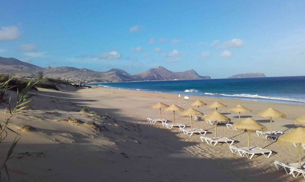 Melhores ilhas para viajar em 2026: 10 destinos que estão em alta segundo a Expedia 5 Ilha Porto Santo - Madeira - Portugal